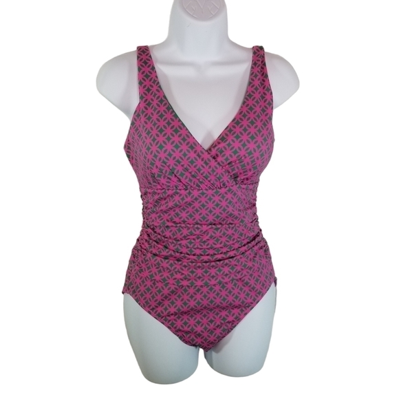 Boden Talamanca pink green geometric print ruched one piece swimsuit - Picture 3 of 10